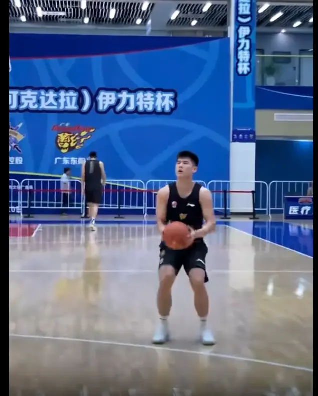的夏季联赛, 广东队抵达, 广东队抵达